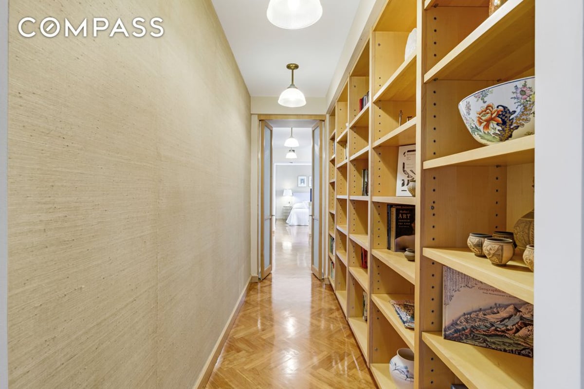 Photo for 100 United Nations Plaza - 100  United Nations Plaza Condominium in Midtown East, Manhattan