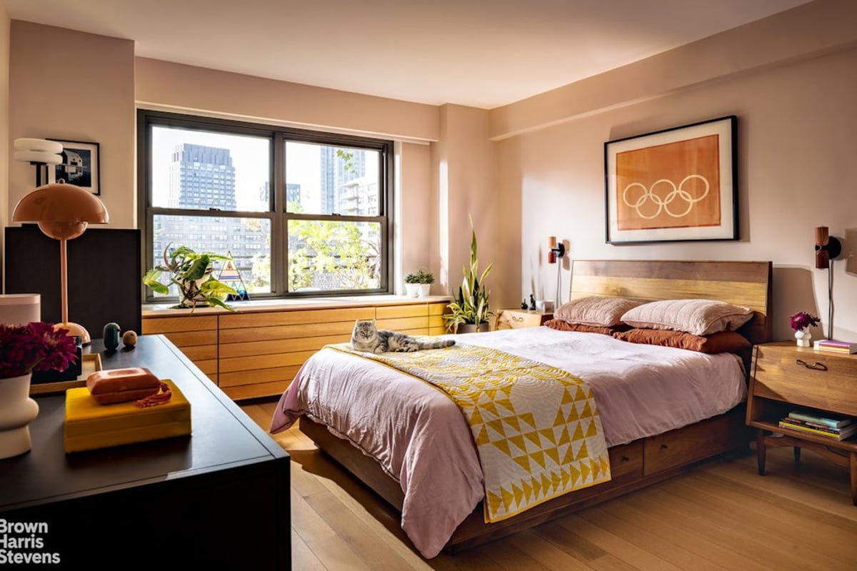 Photo for Lincoln Towers - 160 West End Avenue Condominium in Upper West Side, Manhattan