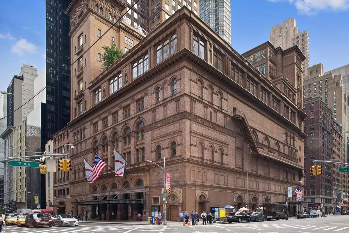 Photo for CitySpire - 150 West 56th Street Condominium in Midtown, Manhattan