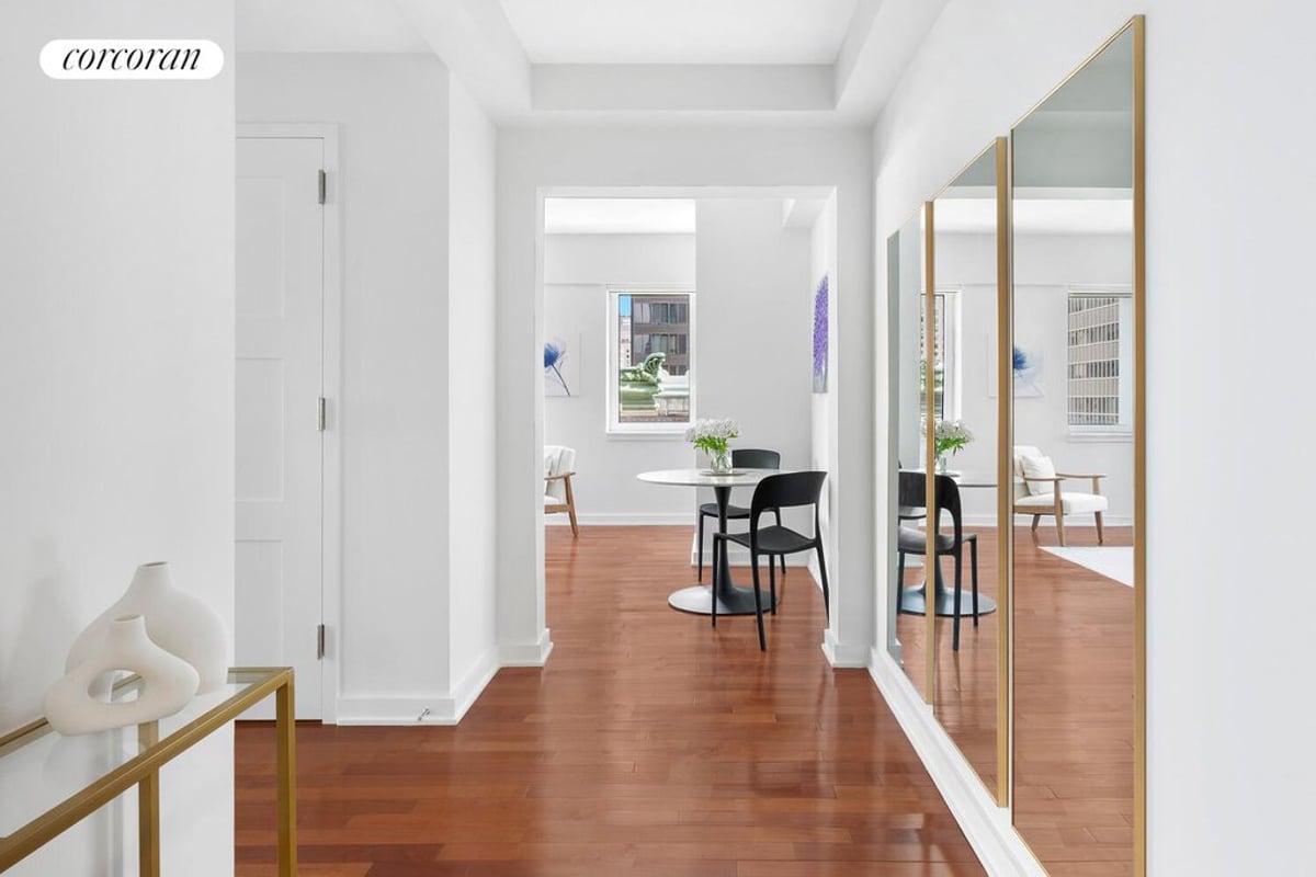 Photo for 425 Fifth Avenue - 425 Fifth Avenue Condominium in Murray Hill, Manhattan