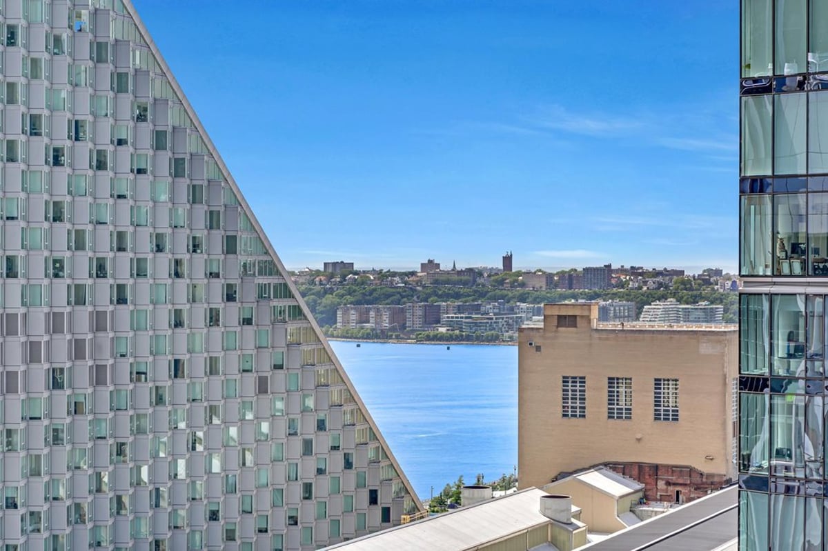 Photo for 10 West End Avenue - 10 West End Avenue Condominium in Midtown West, Manhattan