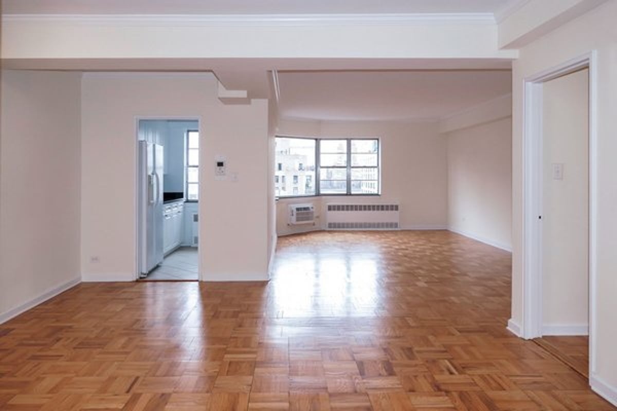 Photo for 40 East 89th Street - 40 East 89th Street Rental Building in Carnegie Hill, Manhattan