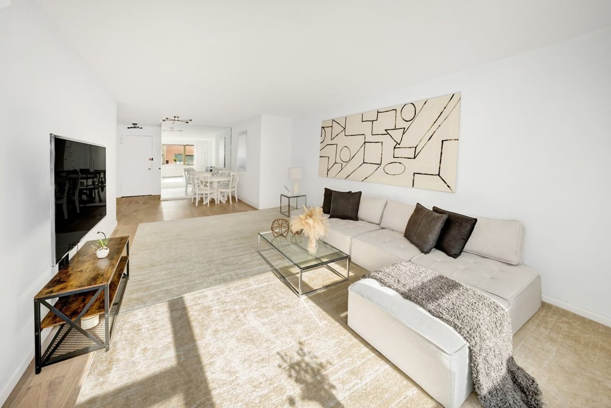 Photo for Emery Towers - 400 East 77th Street Cooperative in Lenox Hill, Manhattan