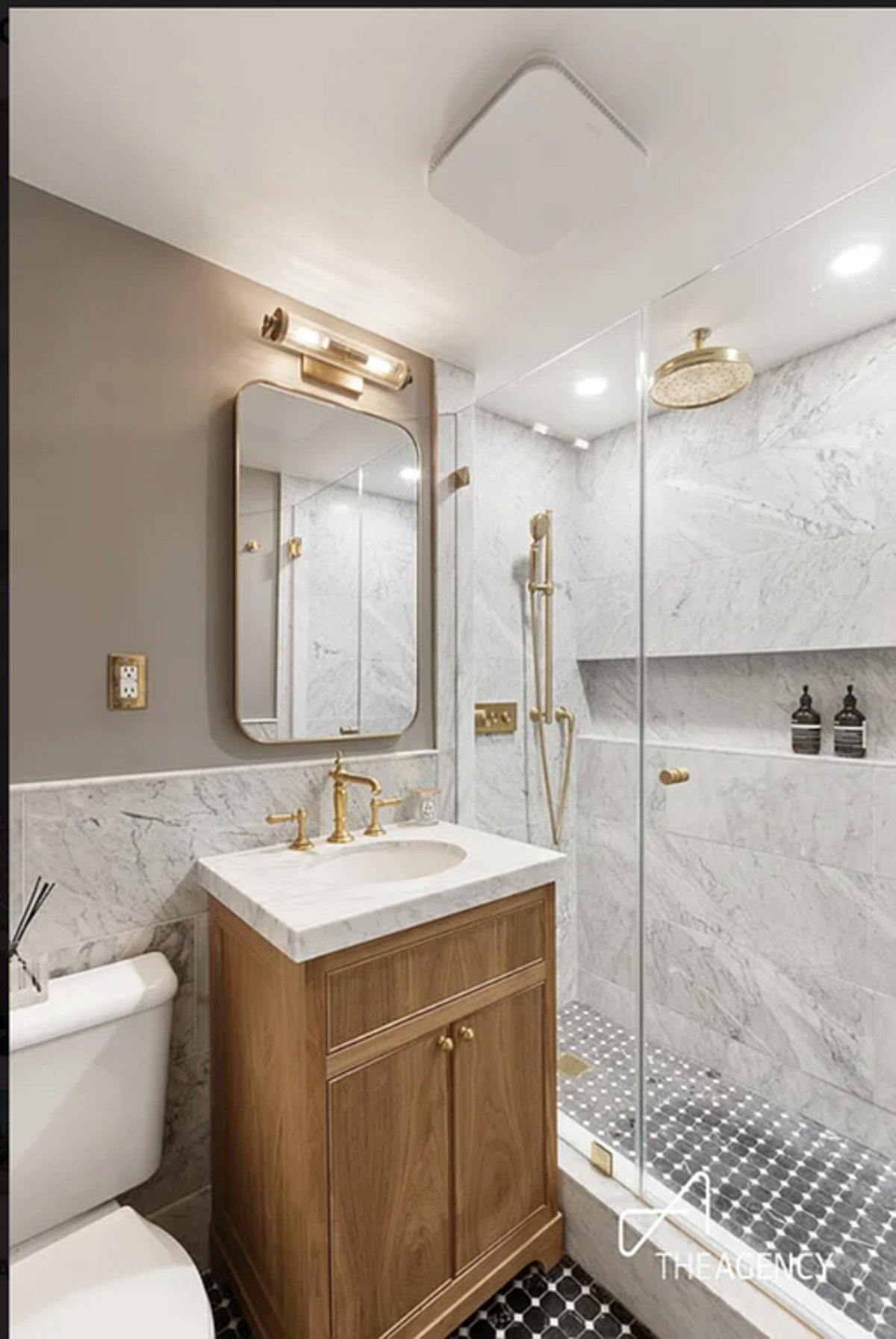 Photo for 39 Gramercy Park - 39 Gramercy Park North Cooperative in Gramercy Park, Manhattan