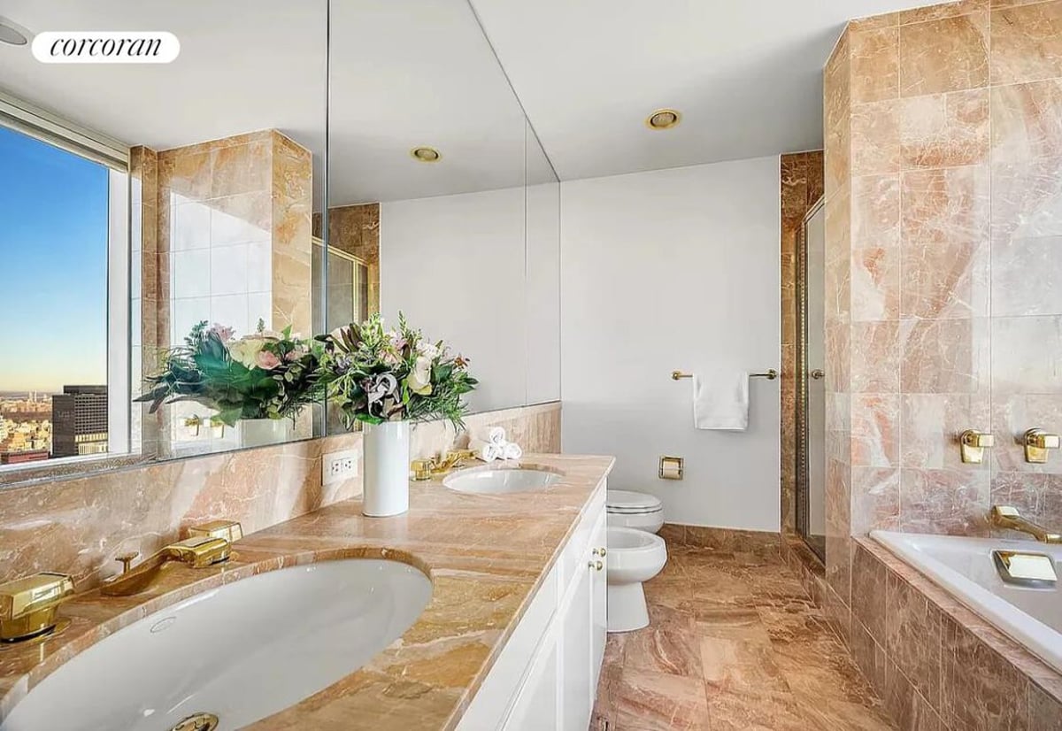 Photo for Trump World Tower - 845 United Nations Plaza Condominium in Midtown East, Manhattan