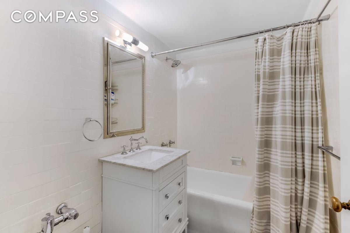 Photo for London Terrace Towers - 470 West 23rd Street Condominium in Chelsea, Manhattan