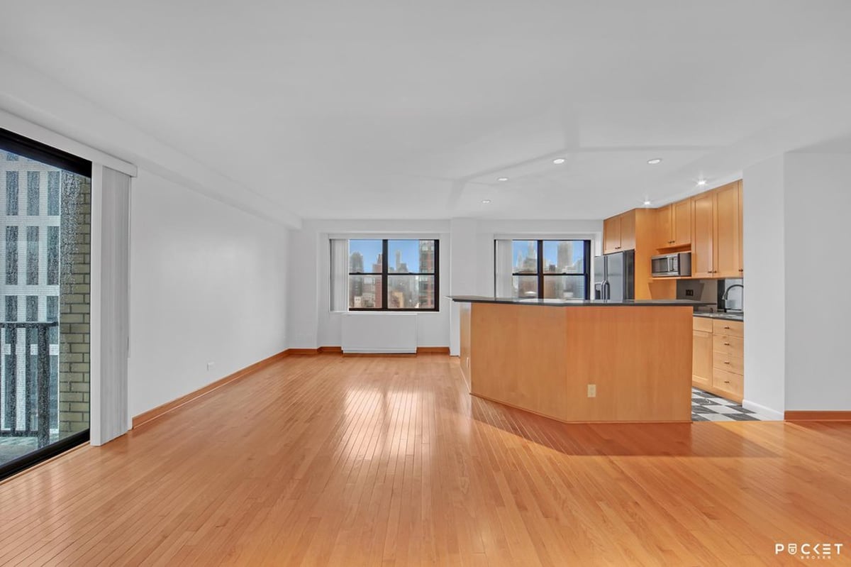 Photo for East Winds Condominium - 345 East 80th Street Condominium in Upper East Side, Manhattan