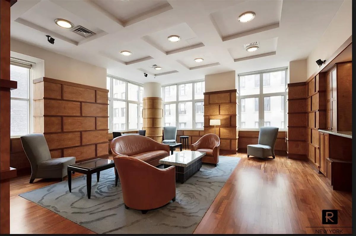 Photo for 425 Fifth Avenue - 425 Fifth Avenue Condominium in Murray Hill, Manhattan