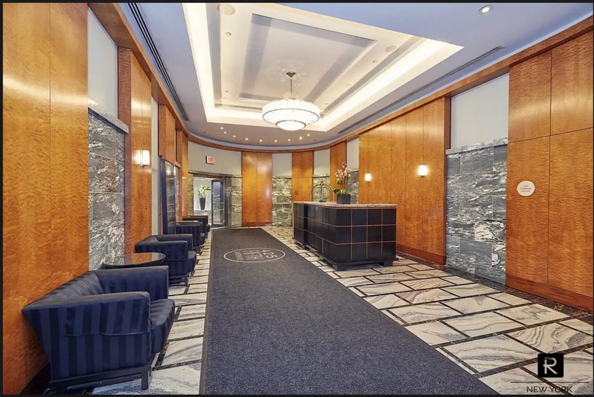 Photo for 425 Fifth Avenue - 425 Fifth Avenue Condominium in Murray Hill, Manhattan