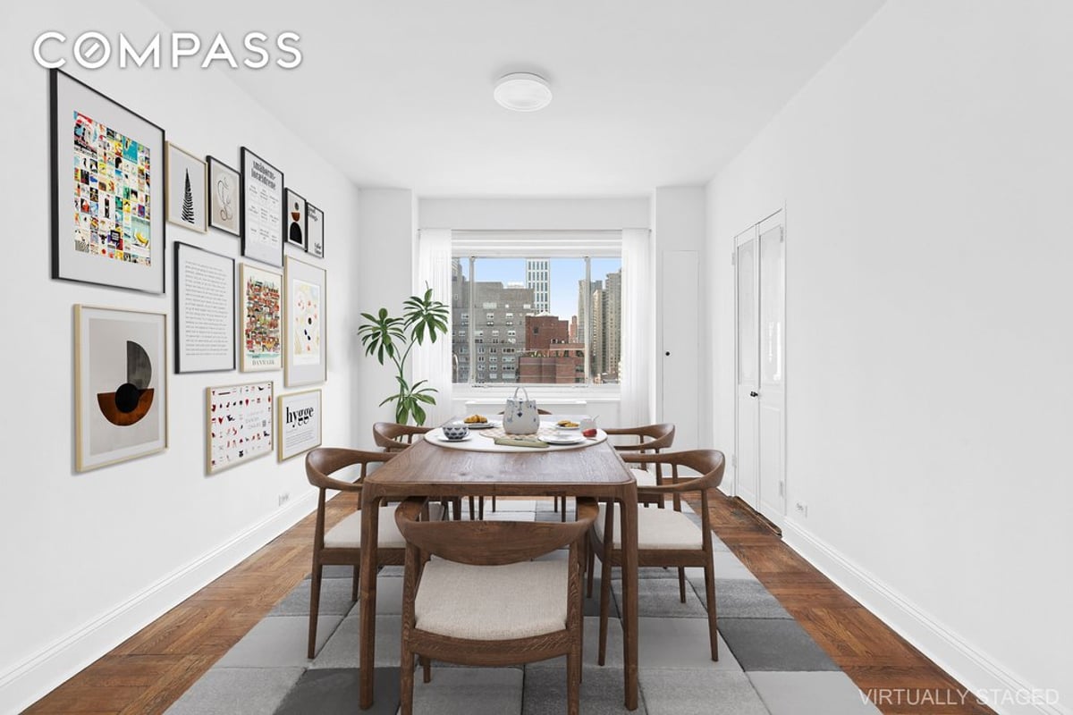 Photo for 10 East End Avenue - 10 East End Avenue Cooperative in Upper East Side, Manhattan