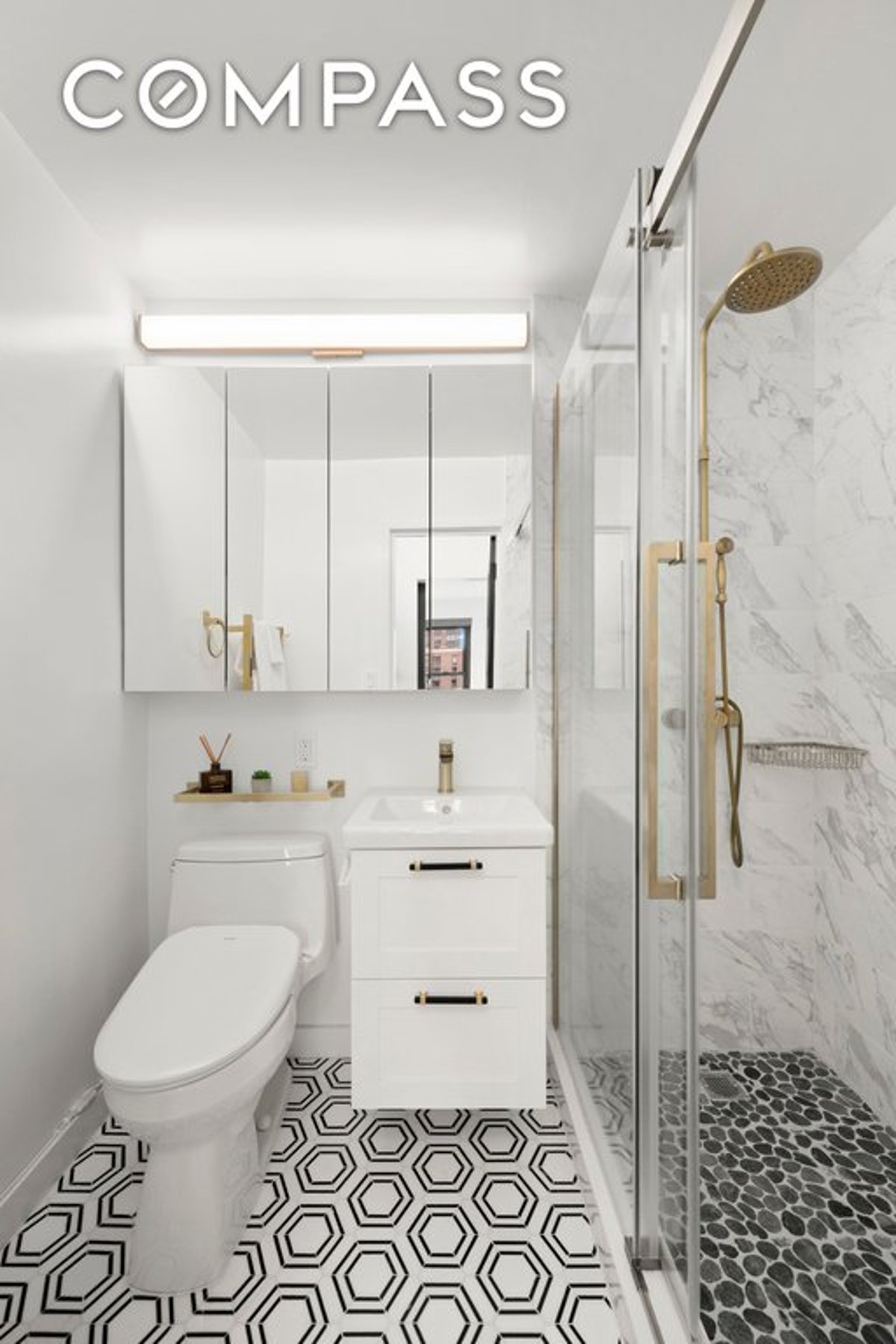 Photo for Lincoln Towers - 185 West End Avenue Condominium in Upper West Side, Manhattan