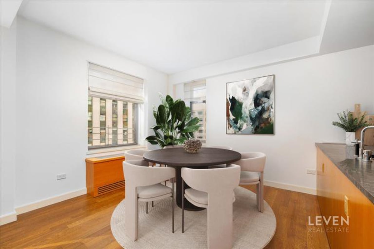 Photo for Windsor Park - 100 West 58th Street Condominium in Midtown, Manhattan