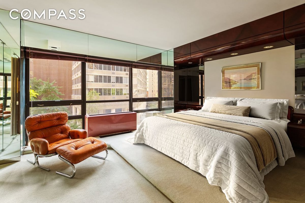 Photo for The St. James's Tower - 415 East 54th Street Condominium in Midtown East, Manhattan