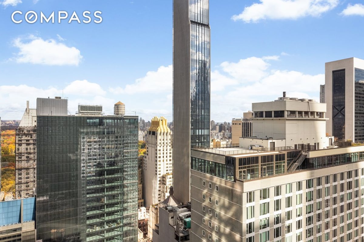 Photo for CitySpire - 150 West 56th Street Condominium in Midtown, Manhattan