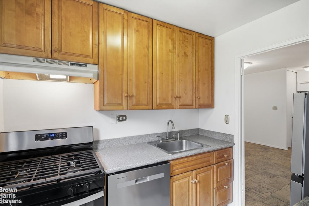 Photo for The Hamilton - 305 East 40th Street Cooperative in Turtle Bay, Manhattan