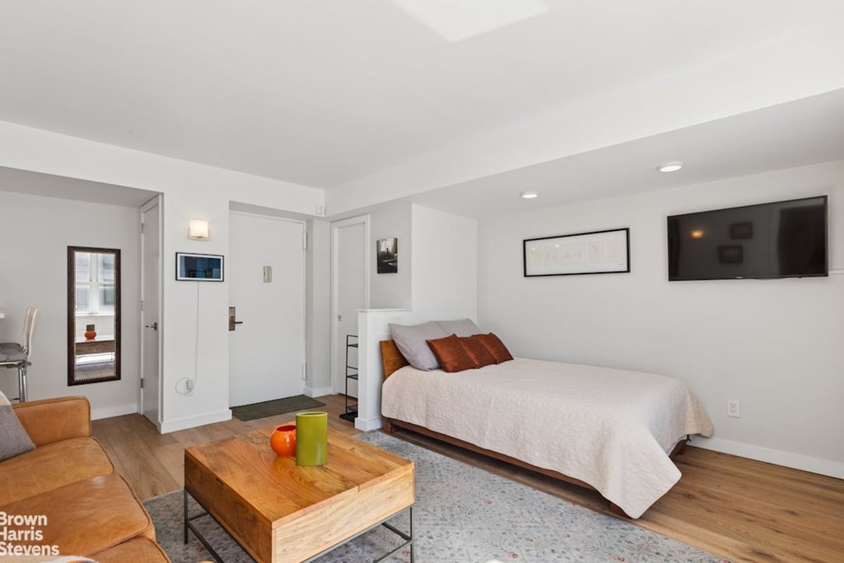 Photo for 330 3rd Avenue - 330 Third Avenue Cooperative in Gramercy Park, Manhattan