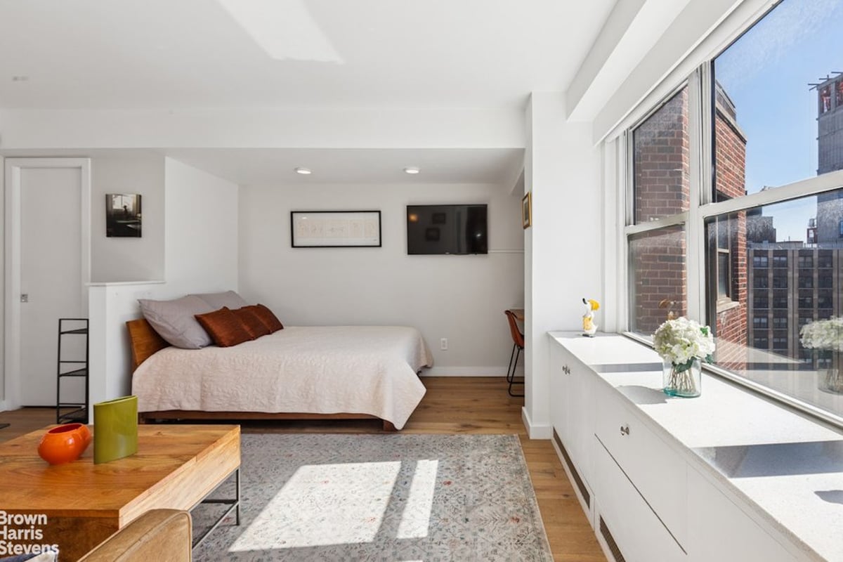 Photo for 330 3rd Avenue - 330 Third Avenue Cooperative in Gramercy Park, Manhattan