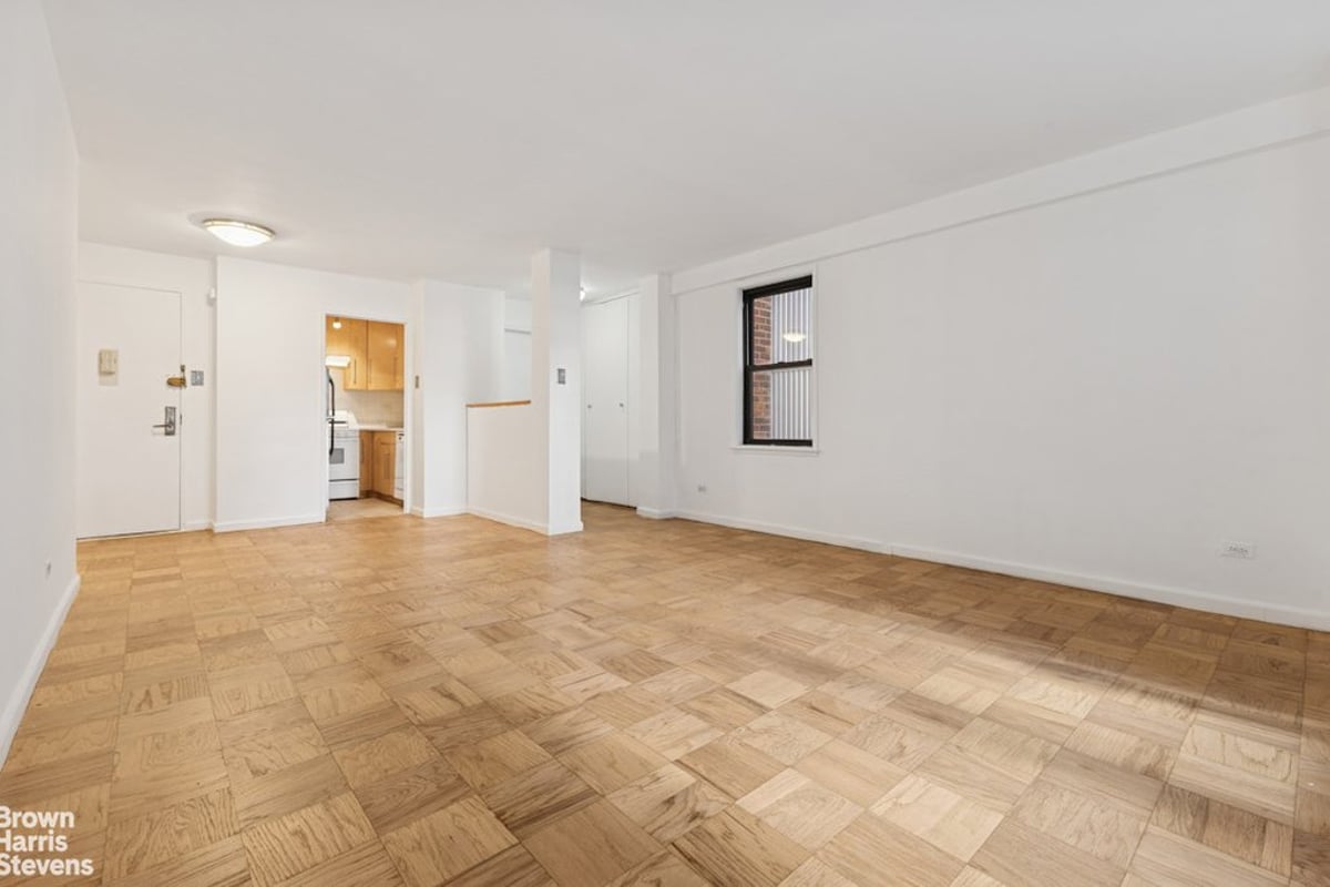 Photo for 330 3rd Avenue - 330 Third Avenue Cooperative in Gramercy Park, Manhattan