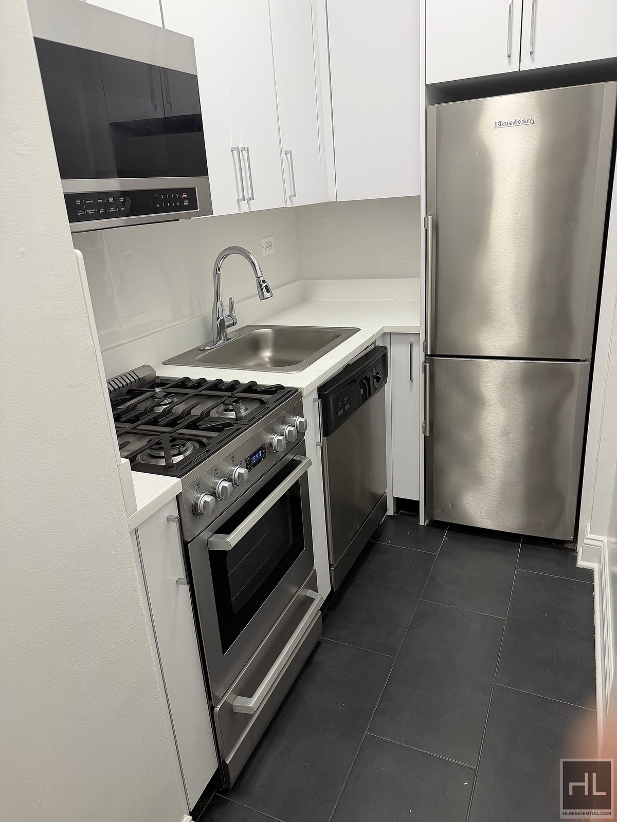 Photo for 165 East 35th Street - 165 East 35th Street Rental Building in Murray Hill, Manhattan