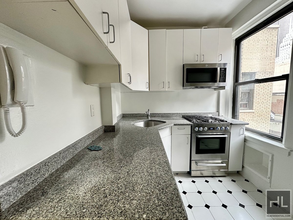 Photo for 51 West 55th Street - 51 West 55th Street Rental Building in Midtown, Manhattan