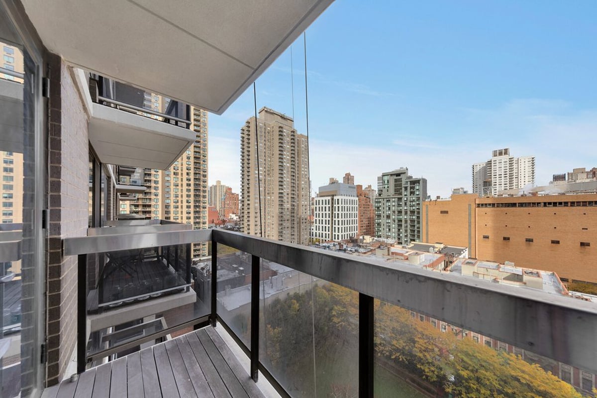 Photo for 515 East 72 - 515 East 72nd Street Condominium in Upper East Side, Manhattan