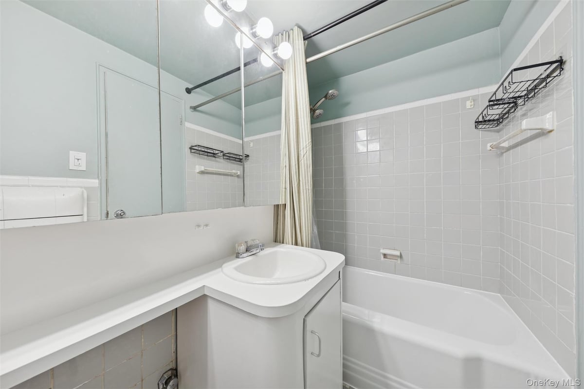 Photo for 3725 Henry Hudson Parkway West - 3725 Henry Hudson Parkway West Cooperative in West Bronx, Bronx