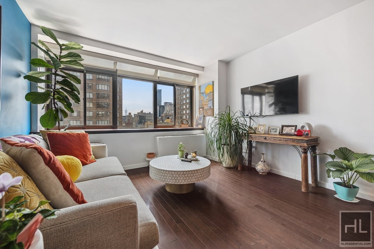 Photo for L’Isola - 157 East 32nd Street Condominium in Murray Hill, Manhattan