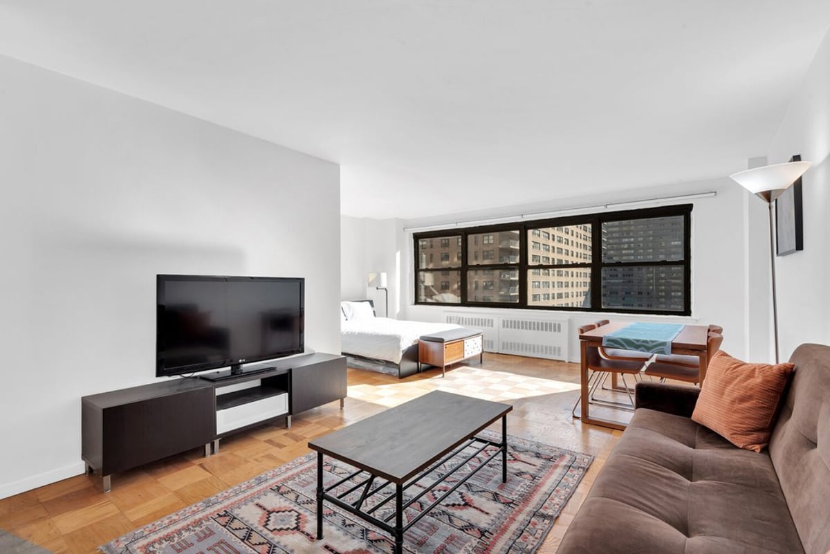 Photo for Lincoln Towers - 185 West End Avenue Condominium in Upper West Side, Manhattan