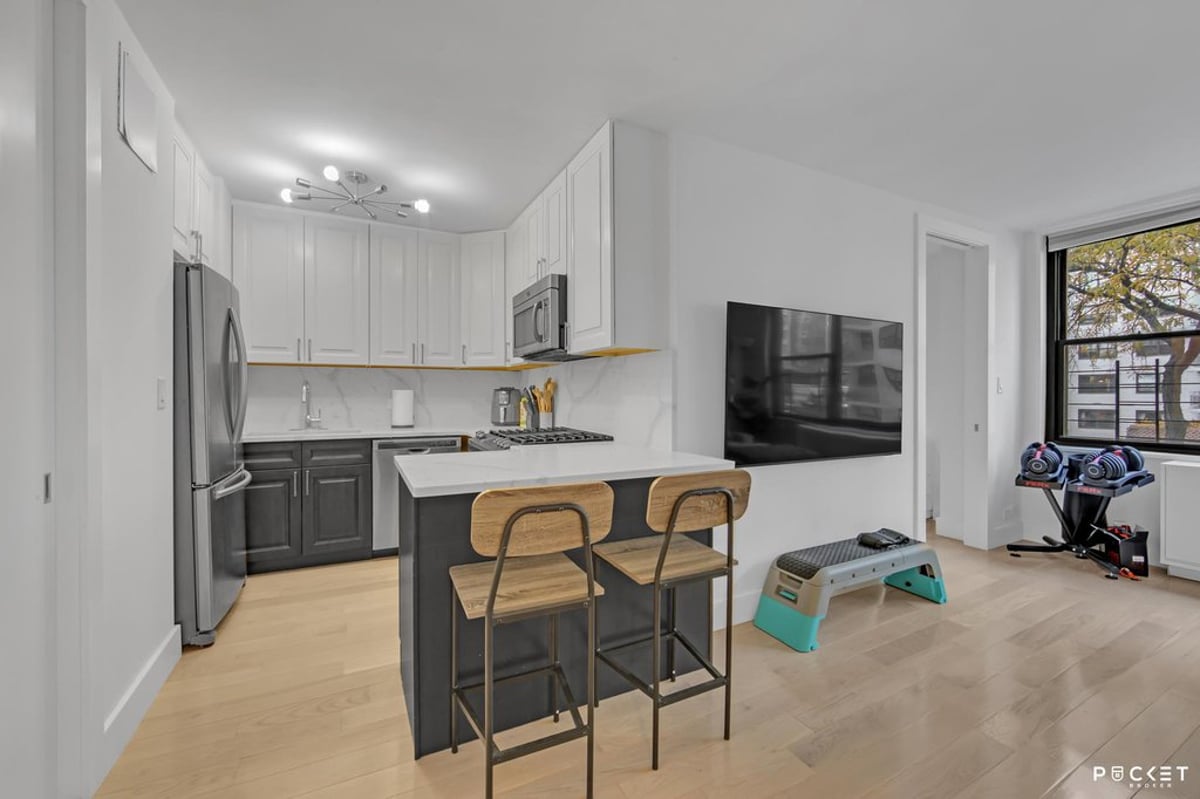 Photo for 565 West End Avenue - 565 West End Avenue Cooperative in Upper West Side, Manhattan