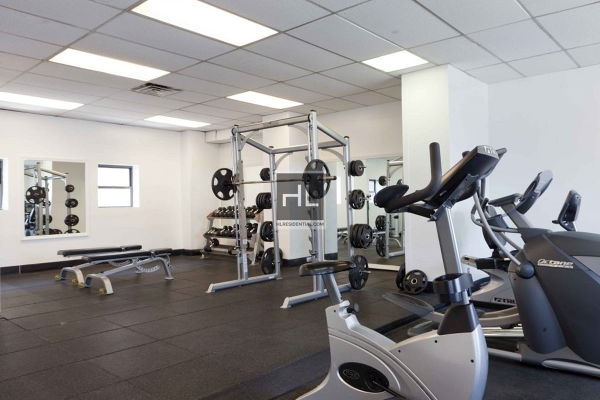 Photo for Herald Towers NYC - 50 West 34th Street Rental Building in Midtown, Manhattan