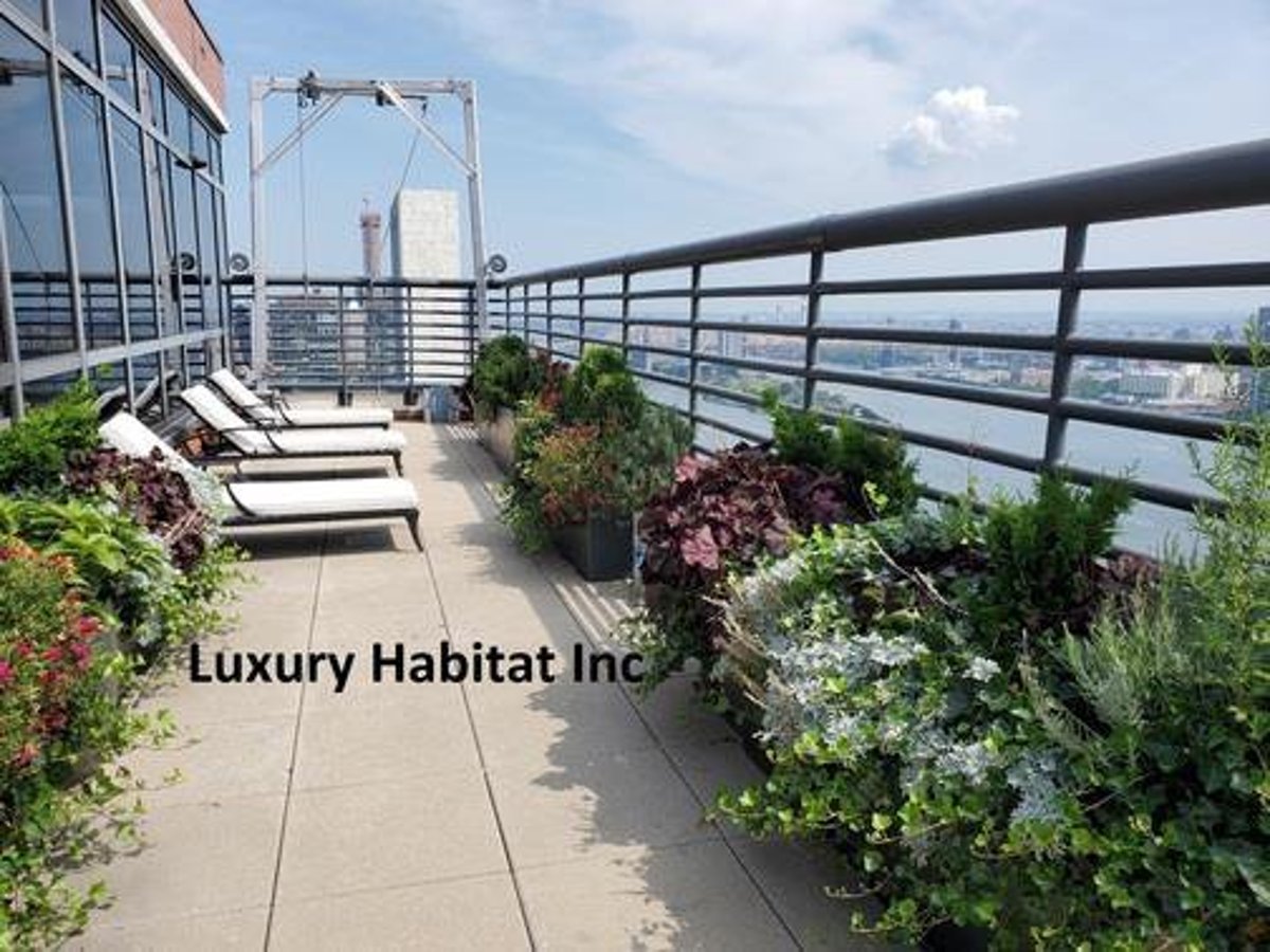 Photo for The Horizon - 415 East 37th Street Condominium in Midtown East, Manhattan