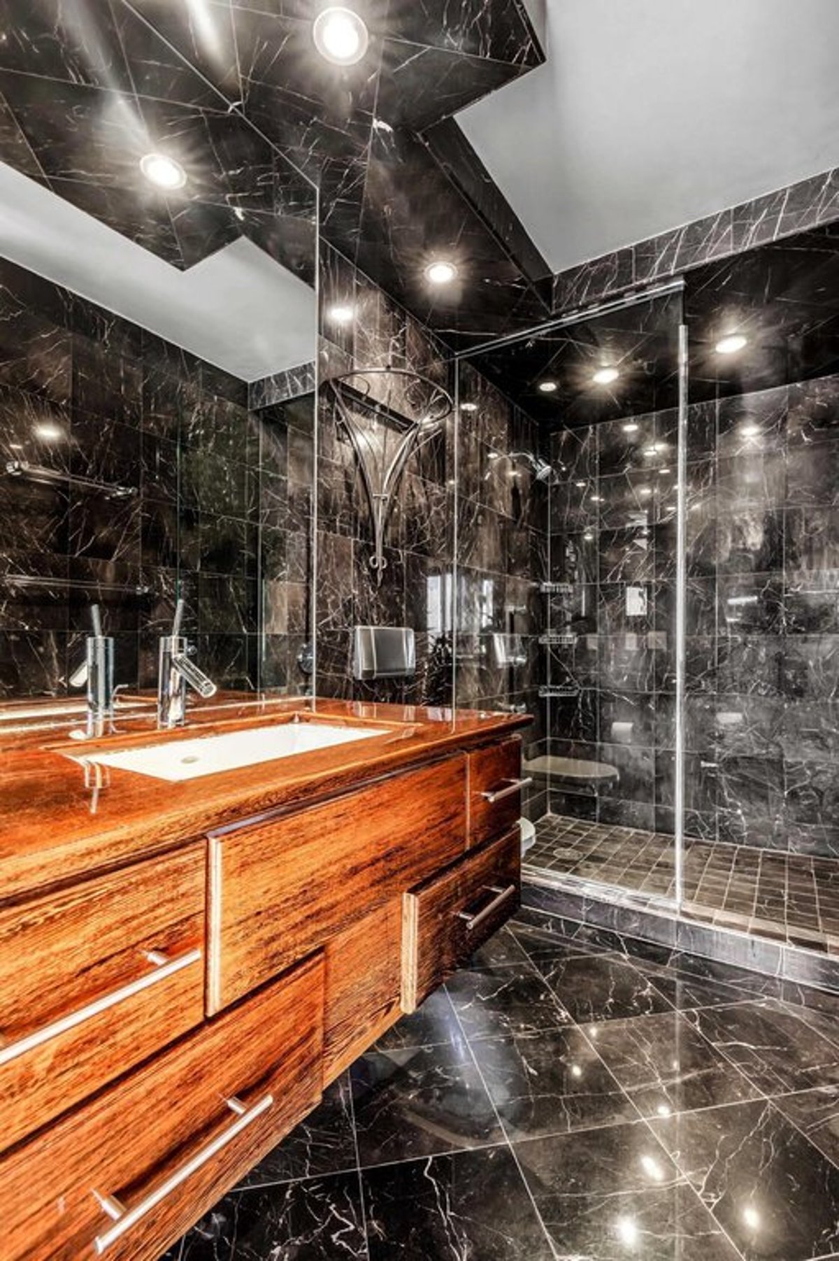 Photo for The Horizon - 415 East 37th Street Condominium in Midtown East, Manhattan