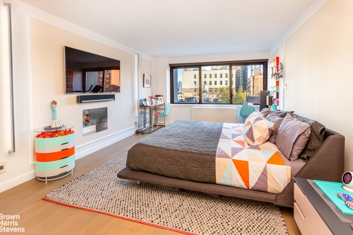 Photo for The Landmark - 300 East 59th Street Cooperative in Sutton Place, Manhattan