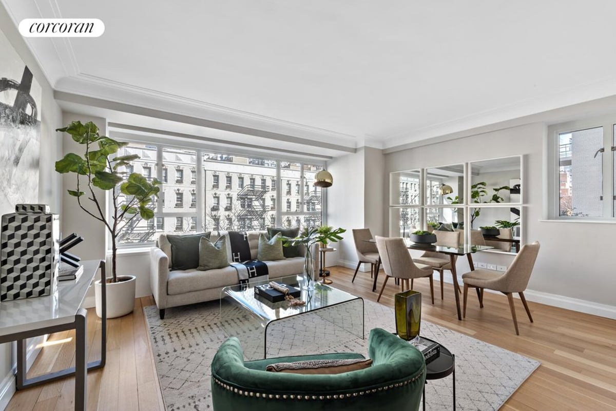 Photo for Manhattan House - 200 East 66th Street Condominium in Upper East Side, Manhattan