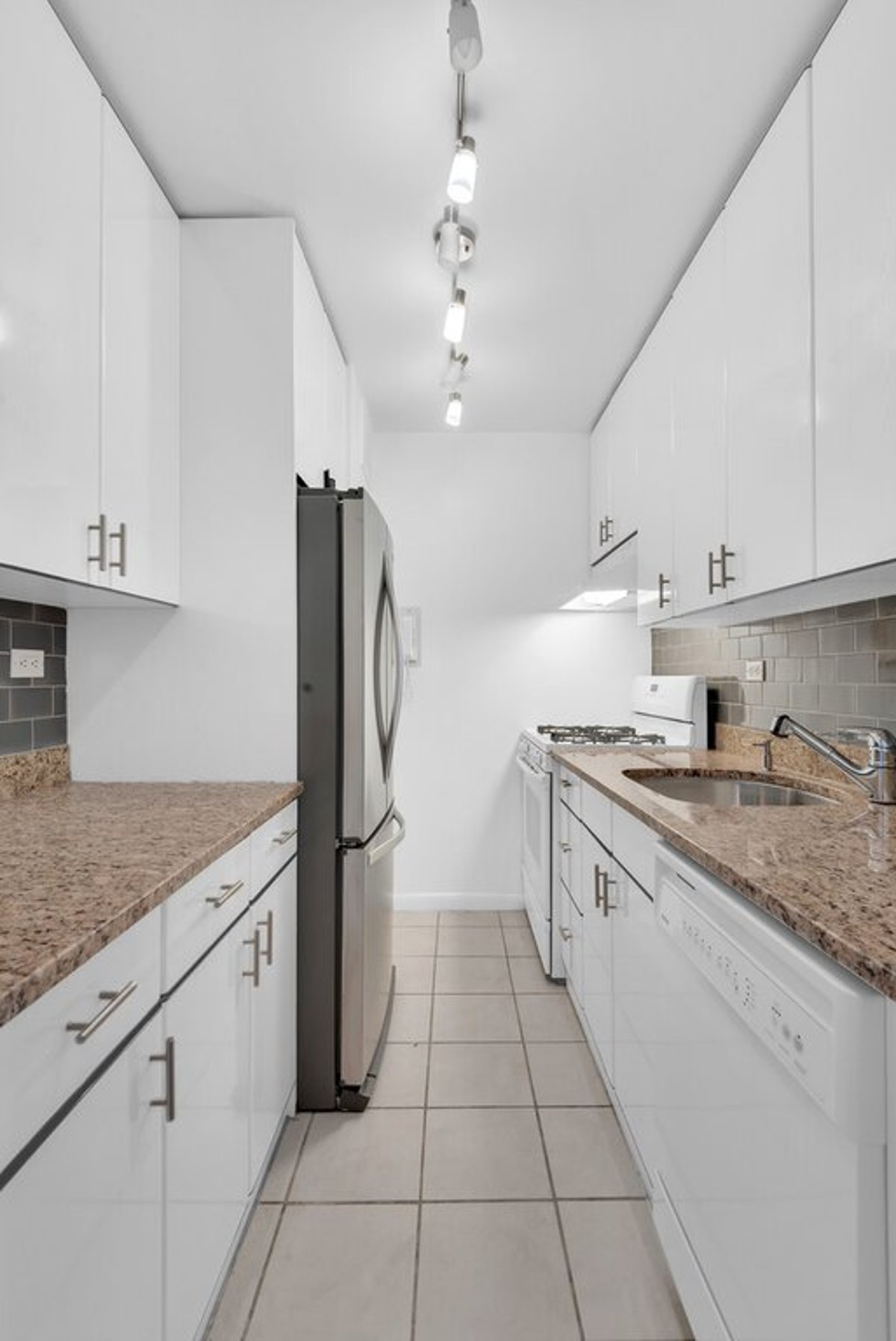 Photo for Lincoln Towers - 150 West End Avenue Condominium in Upper West Side, Manhattan