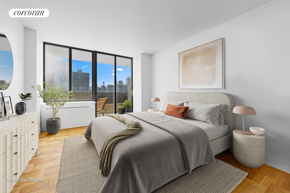 Photo for The Whitney - 311 East 38th Street Condominium in Midtown East, Manhattan