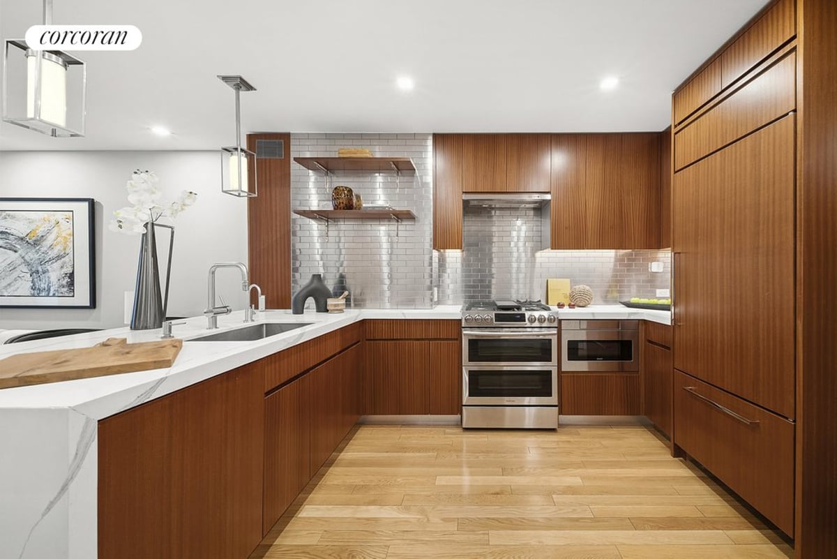 Photo for Crossing 23rd - 121 East 23rd Street Condominium in Gramercy Park, Manhattan