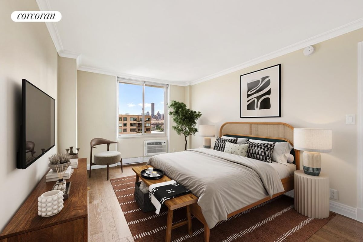 Photo for Island House - 555 Main Street Condominium in Roosevelt Island, Manhattan