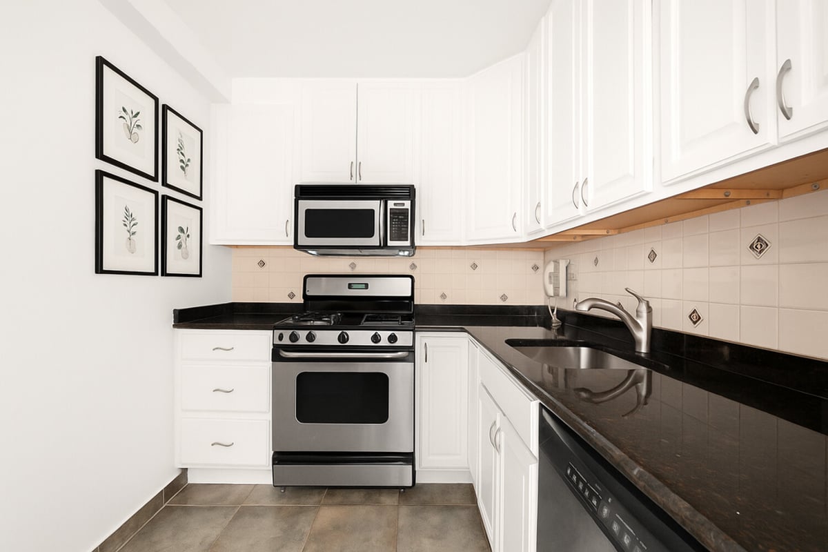 Photo for Mayfair Towers - 15 West 72nd Street Cooperative in Upper West Side, Manhattan