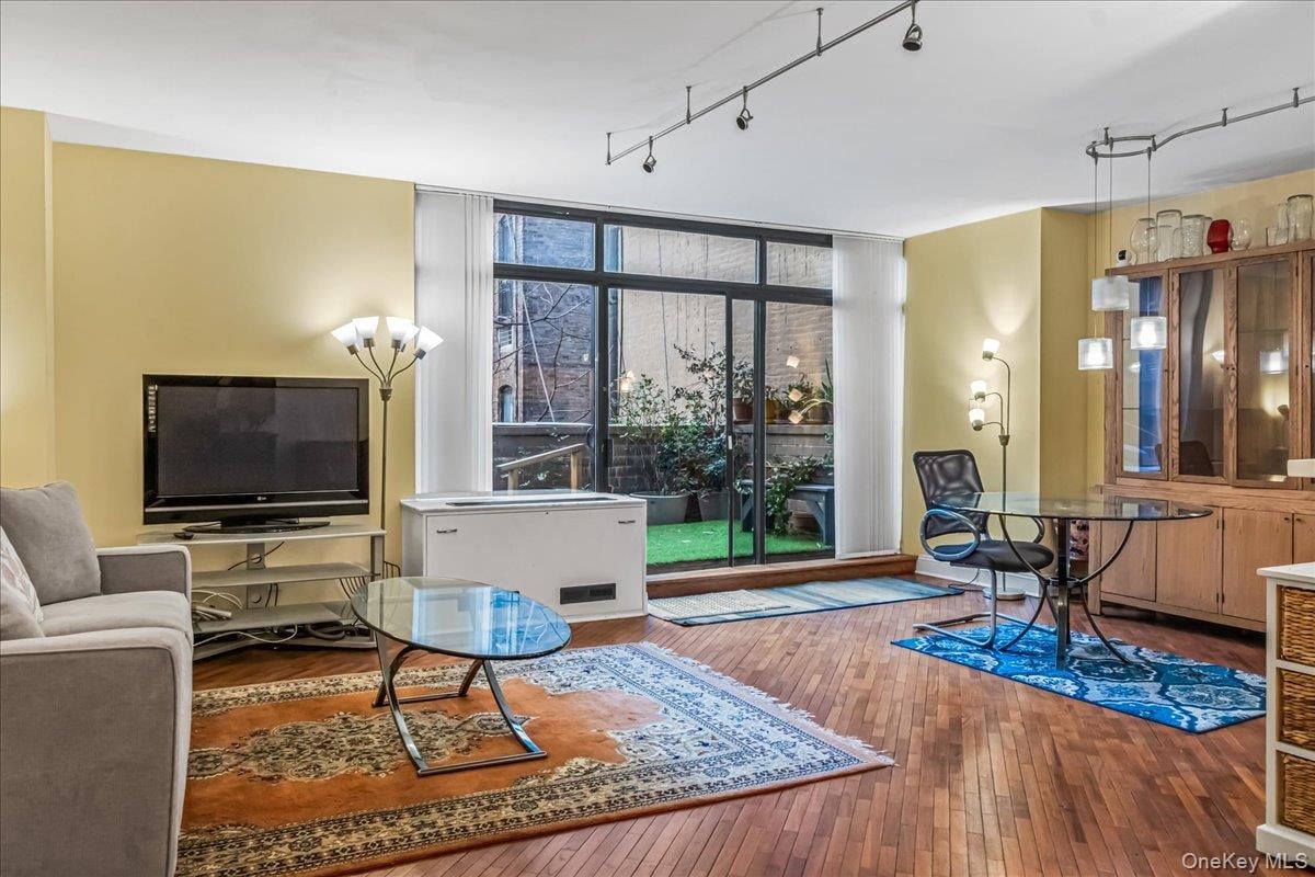 Photo for The Kingsley - 400 East 70th Street Condominium in Upper East Side, Manhattan