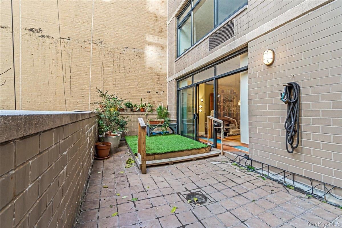 Photo for The Kingsley - 400 East 70th Street Condominium in Upper East Side, Manhattan