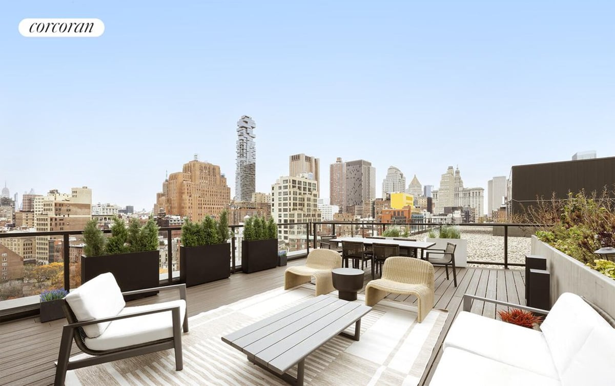 Photo for 101 Warren - 99 Warren Street And 101 Warren Street Condominium in Tribeca, Manhattan