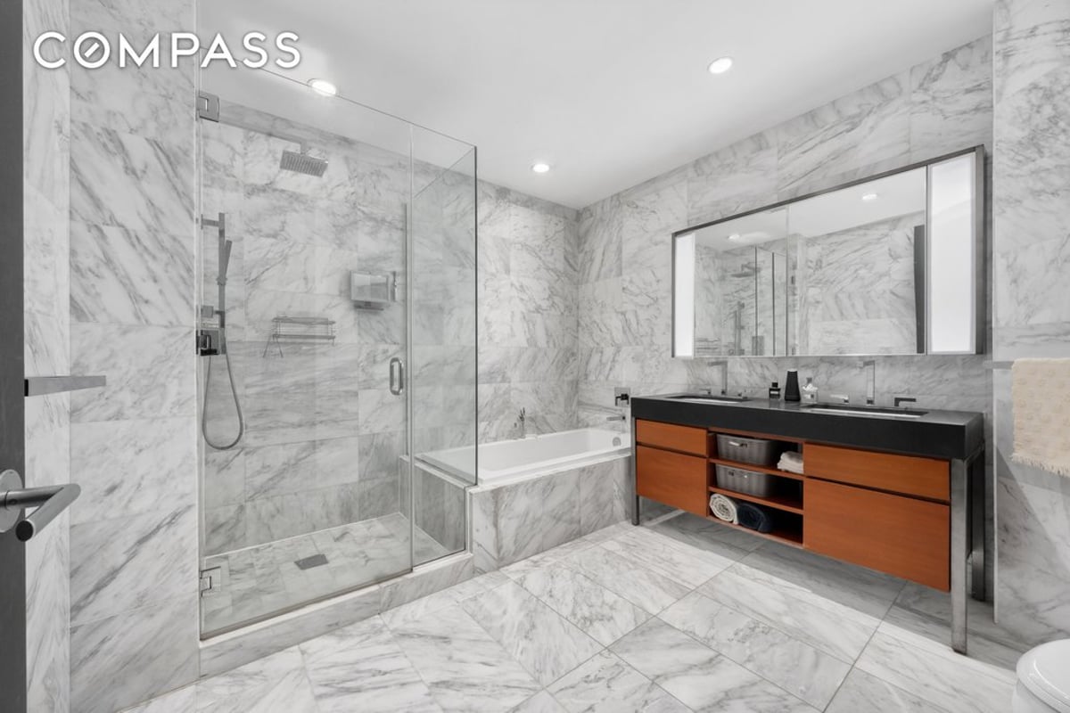 Photo for 75 Wall Street - 75 Wall Street Condominium in Financial District, Manhattan