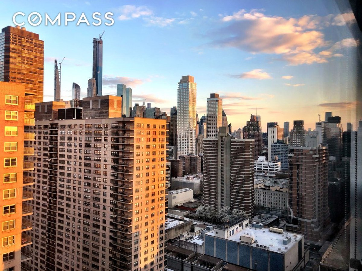 Photo for Lincoln Towers - 165 West End Avenue Condominium in Upper West Side, Manhattan