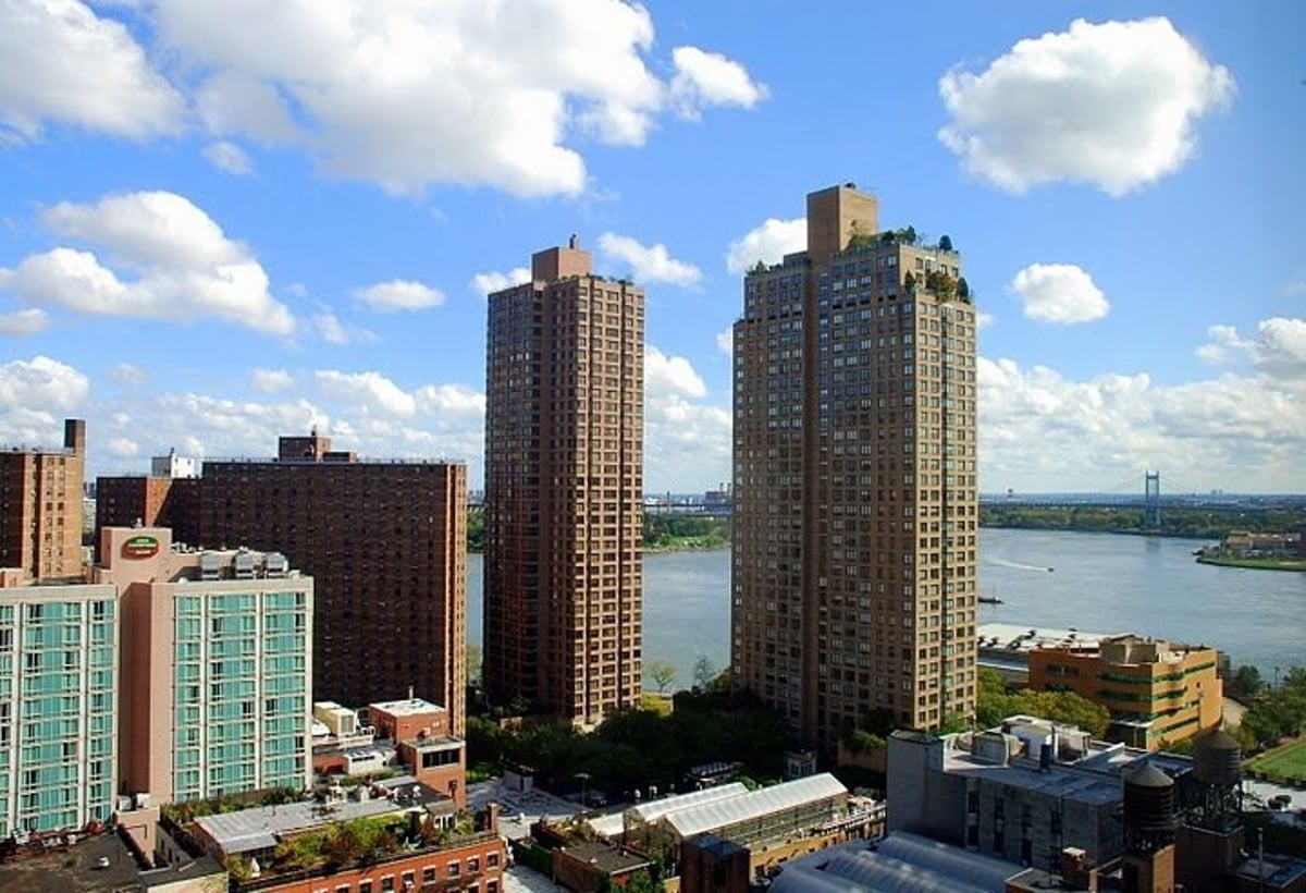 Photo for Century Tower - 400 East 90th Street Condominium in Upper East Side, Manhattan