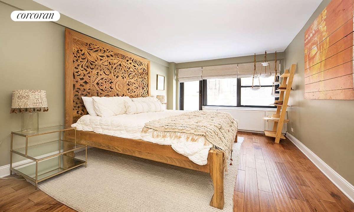 Photo for Victoria House - 200 East 27th Street Cooperative in Murray Hill, Manhattan