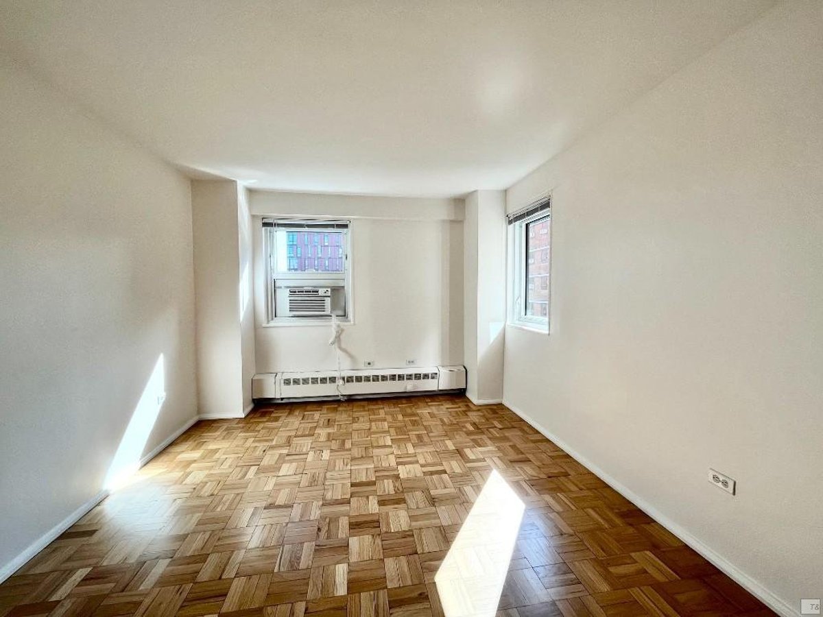 Photo for Concord Village - 175 Adams Street Cooperative in Downtown Brooklyn, Brooklyn