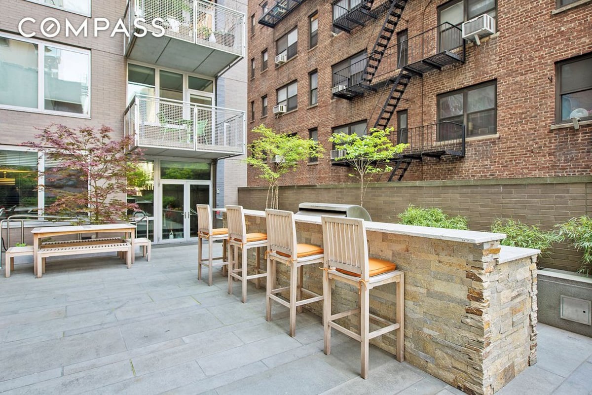 Photo for The Charleston - 225 East 34th Street Condominium in Murray Hill, Manhattan