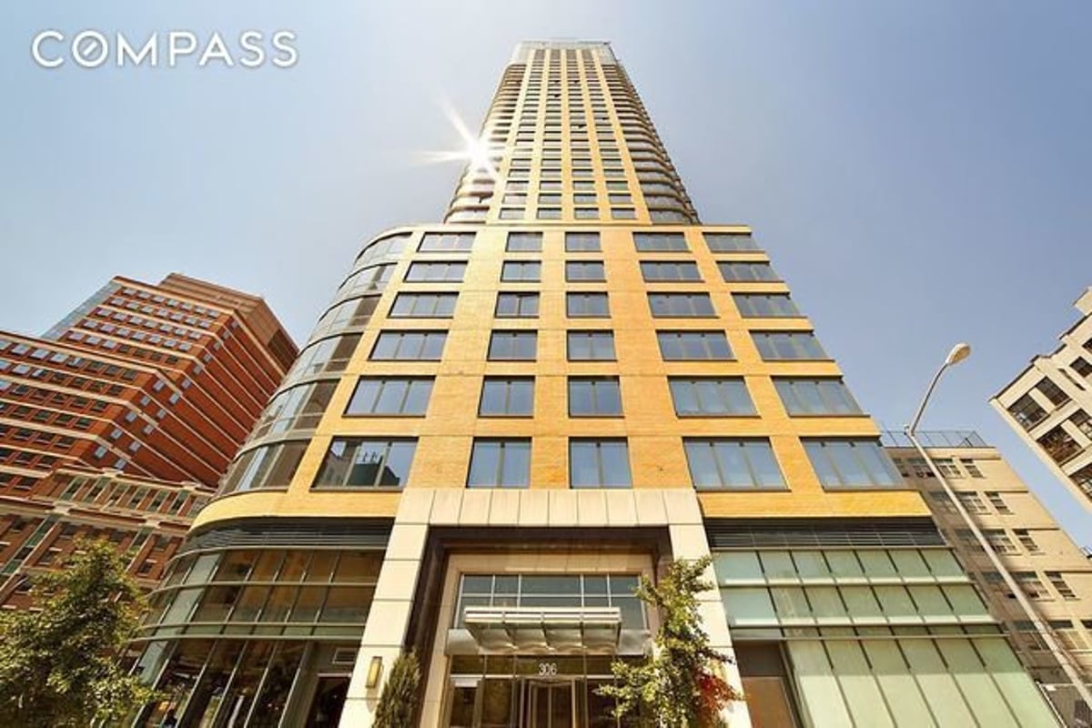Photo for Oro - 306 Gold Street Condominium in Downtown Brooklyn, Brooklyn