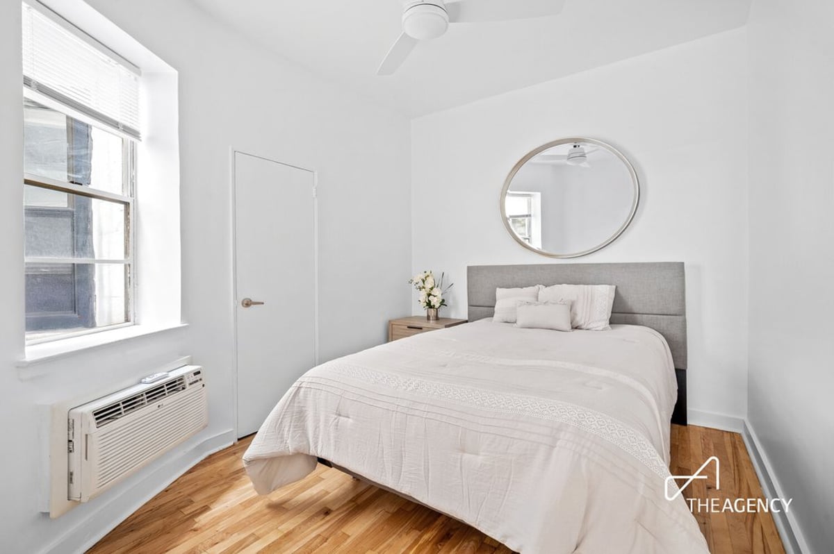 Photo for 415 East 80th Street - 415 East 80th Street Cooperative in Upper East Side, Manhattan